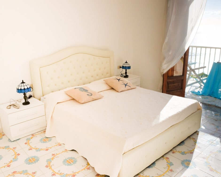 Matrimoniale Superior con Vista Mare (2)